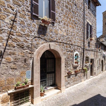 Radici Etrusche Sutri Hotel Bagian luar foto