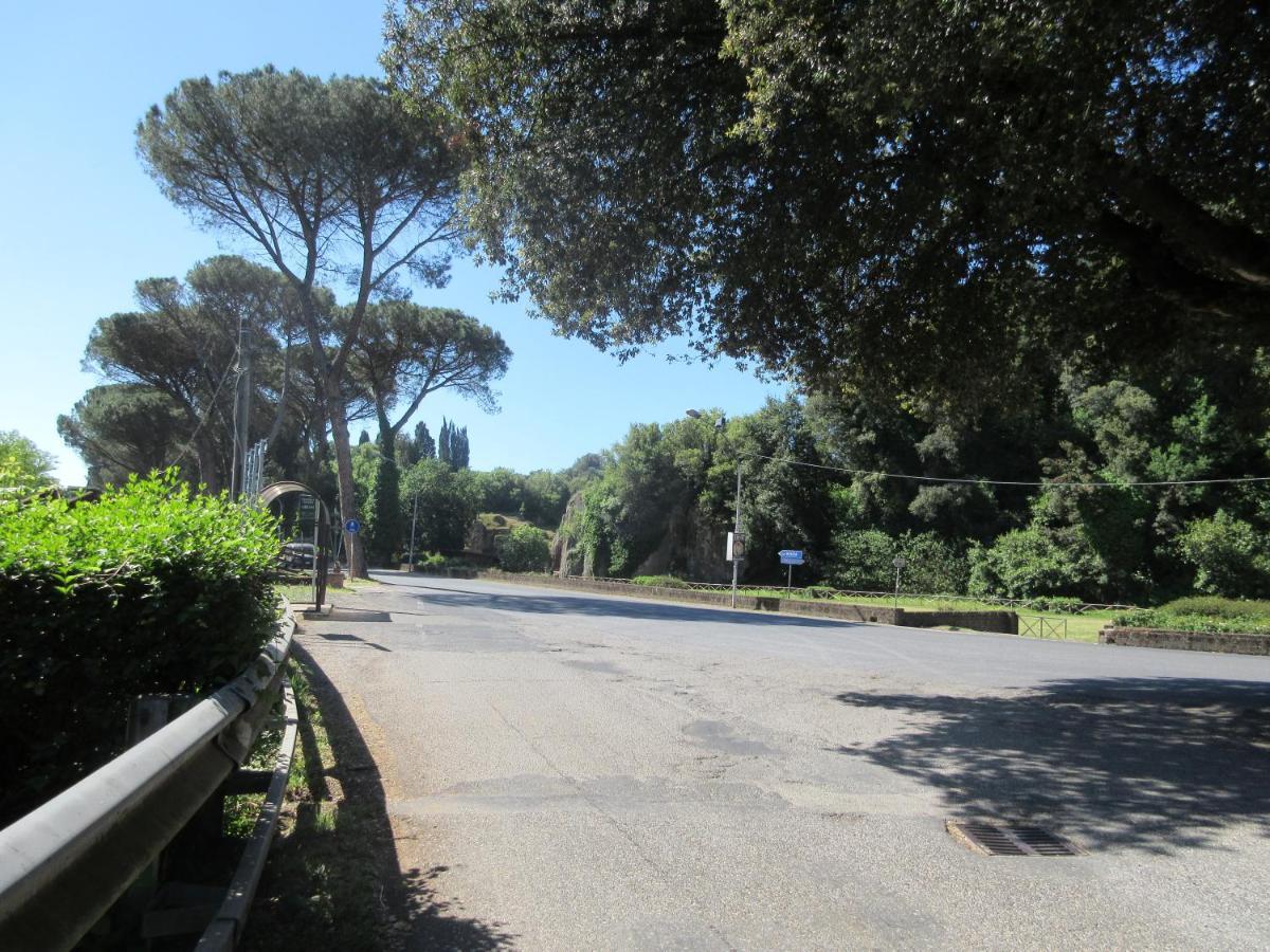 Radici Etrusche Sutri Hotel Bagian luar foto