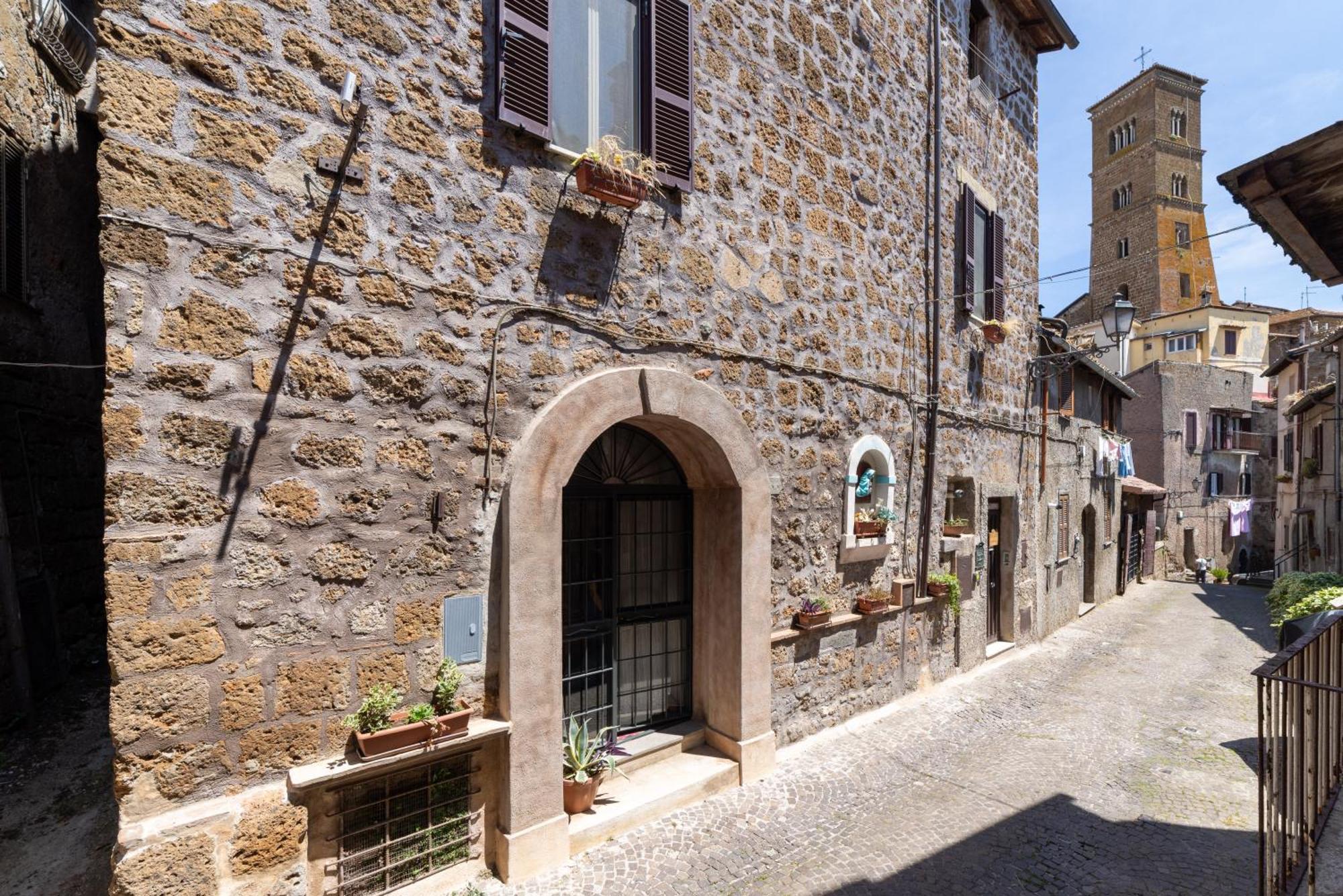 Radici Etrusche Sutri Hotel Bagian luar foto