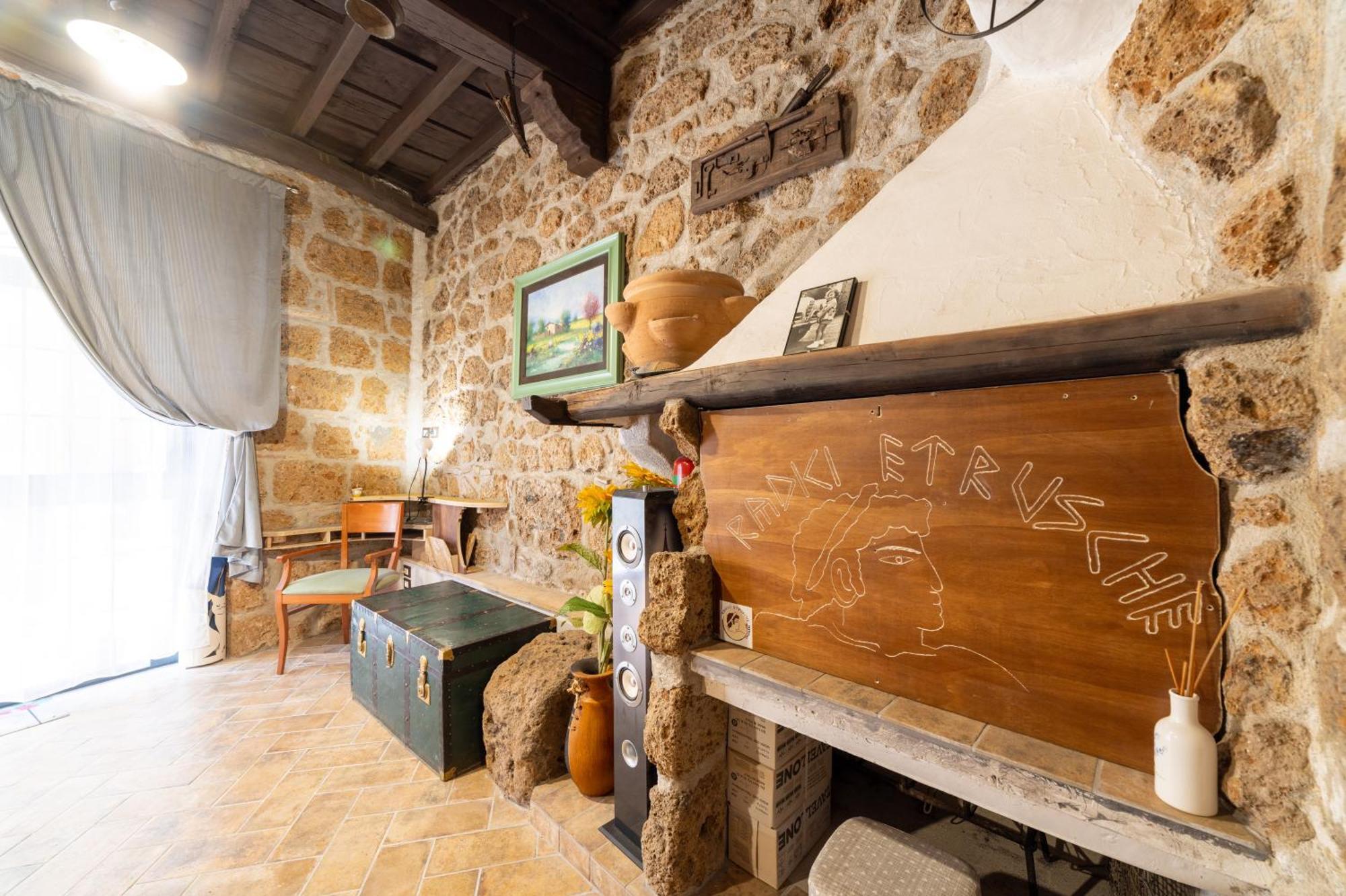 Radici Etrusche Sutri Hotel Bagian luar foto