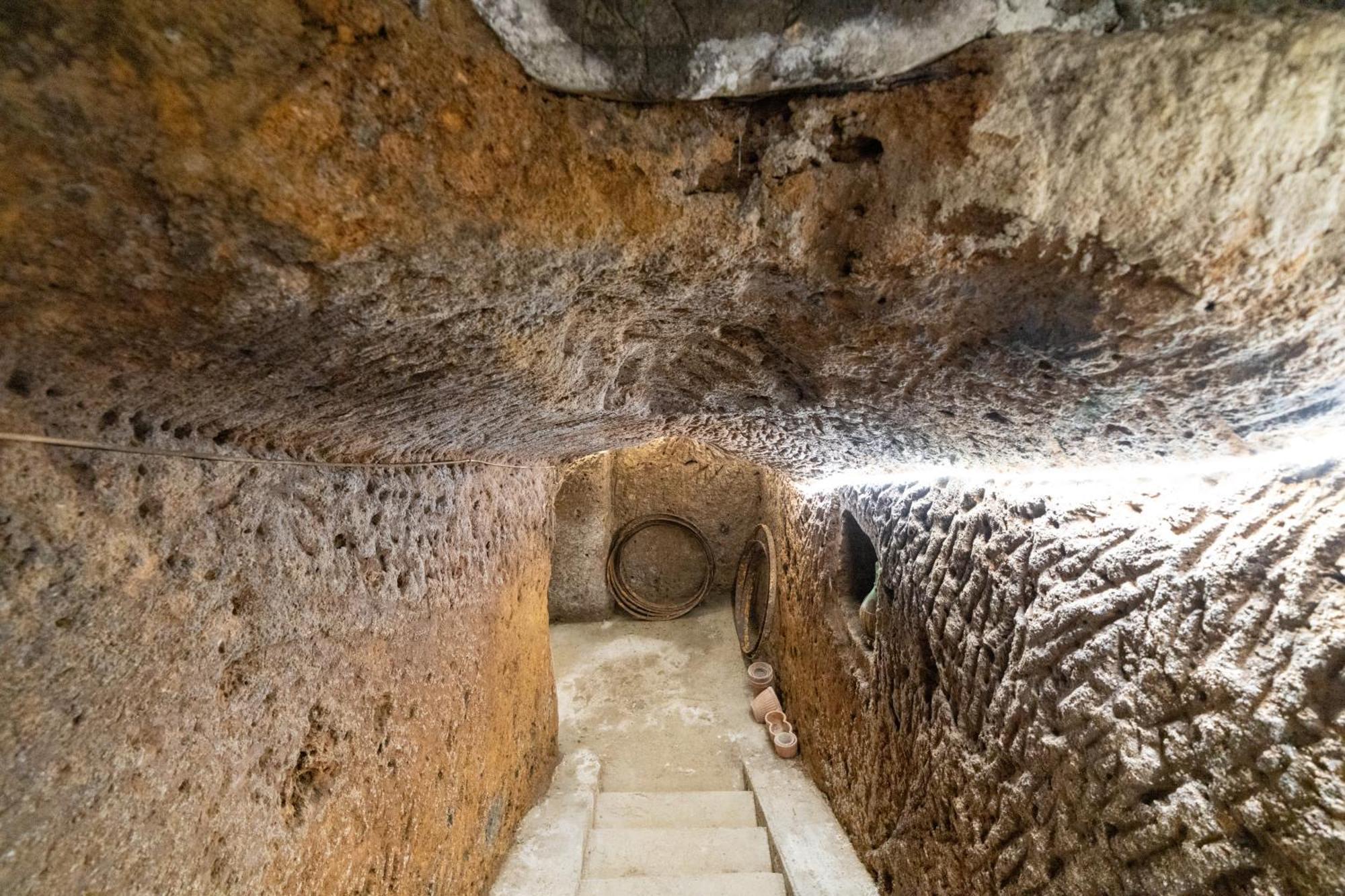 Radici Etrusche Sutri Hotel Bagian luar foto